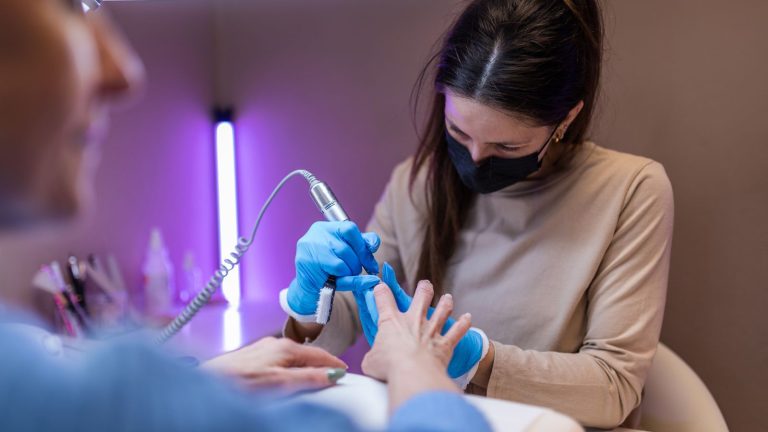 Bí Quyết Xây Dựng Thương Hiệu Tiệm Nails Nổi Bật Và Thu Hút Khách Hàng
