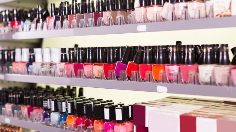 Mẫu Tin Nhắn Quảng Cáo Tiệm Nail Thu Hút Khách Hàng: Bí Quyết Tạo Dấu Ấn