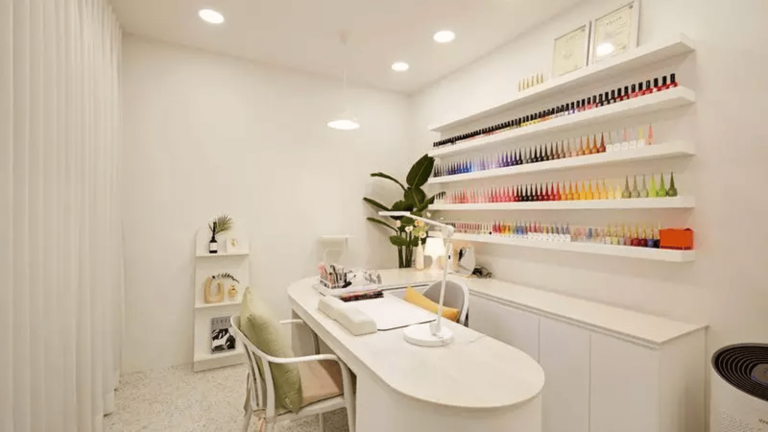 Mở Tiệm Nail Cần Bao Nhiêu Vốn? Chi Phí Mở Tiệm Chi Tiết