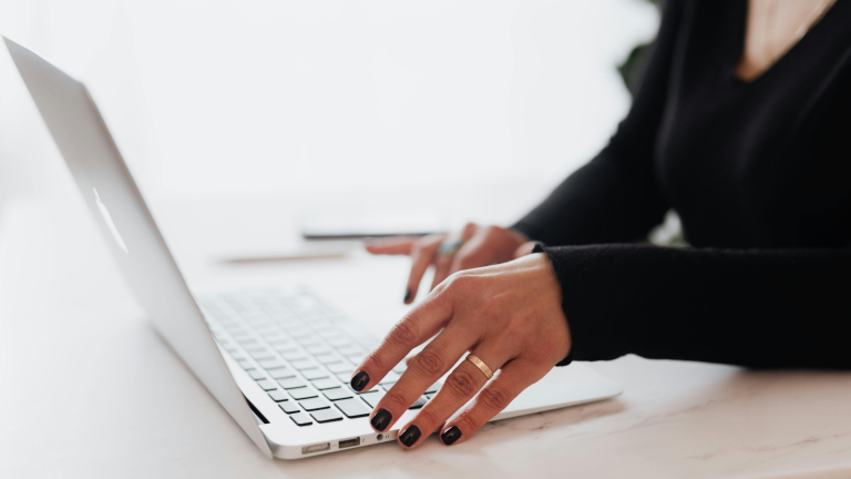 Phần Mềm Tính Tiền Tiệm Nail: Công Cụ Không Thể Thiếu Khi Mở Tiệm Nail