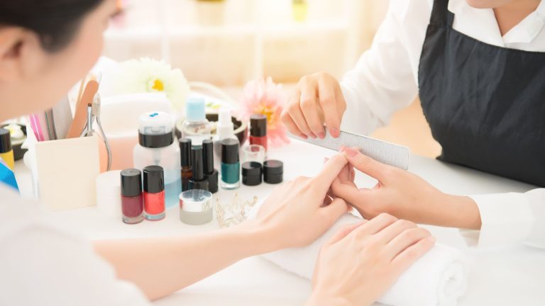 Khám Phá Các Dịch Vụ Nail Đẳng Cấp Tại Tiệm Nail