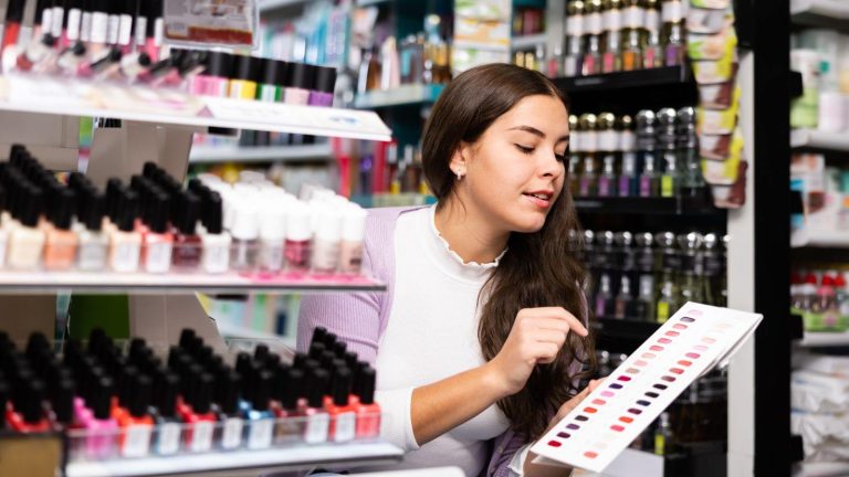 Bí Quyết Hỗ Trợ Quản Lý Tiệm Nail Mới Khởi Nghiệp Vận Hành Mượt Mà Từ Ngày Đầu